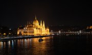 Das Parlamentsgebäude in Budapest. (© picture-alliance/CTK / Richard Mundl)